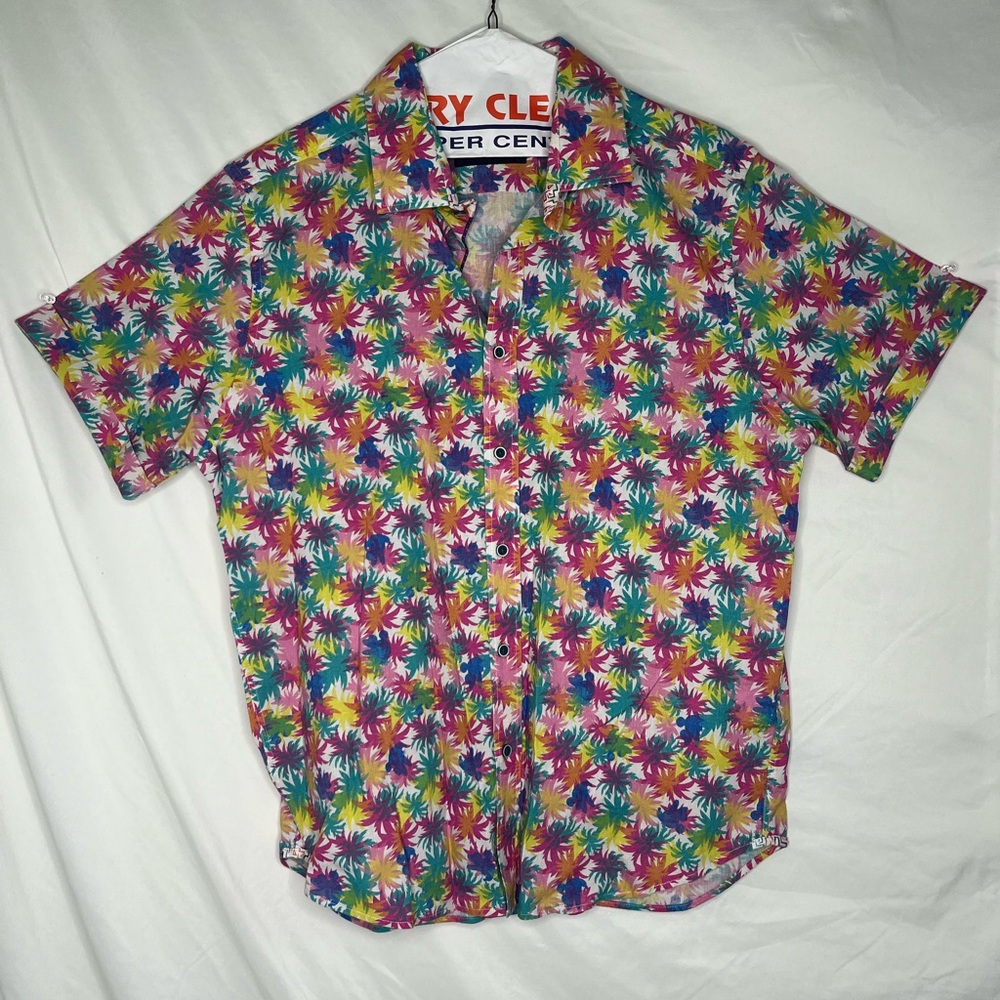 Robert Graham Red and Pink Casual Button Down Shirt Vibrant Floral Design